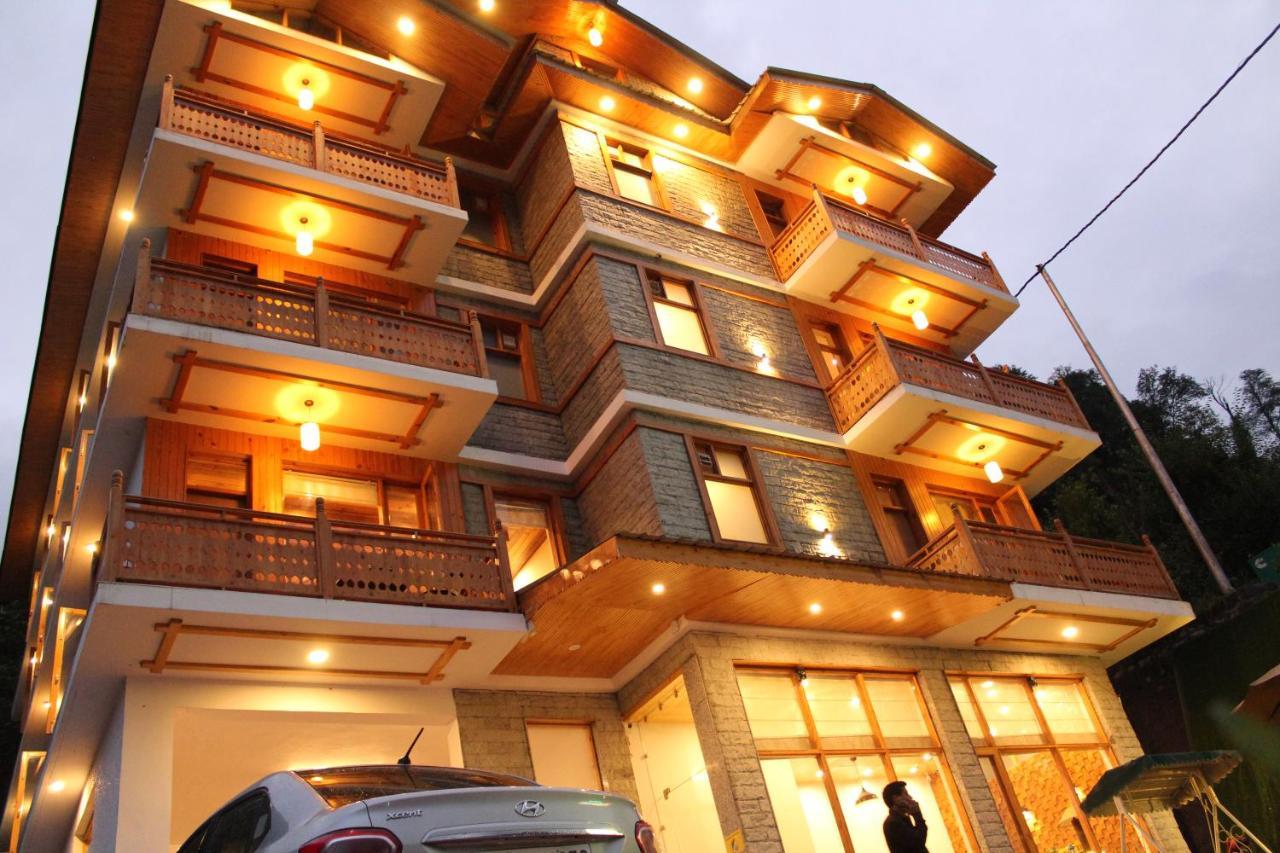 Vaibhav regency Hotell Manāli Exteriör bild