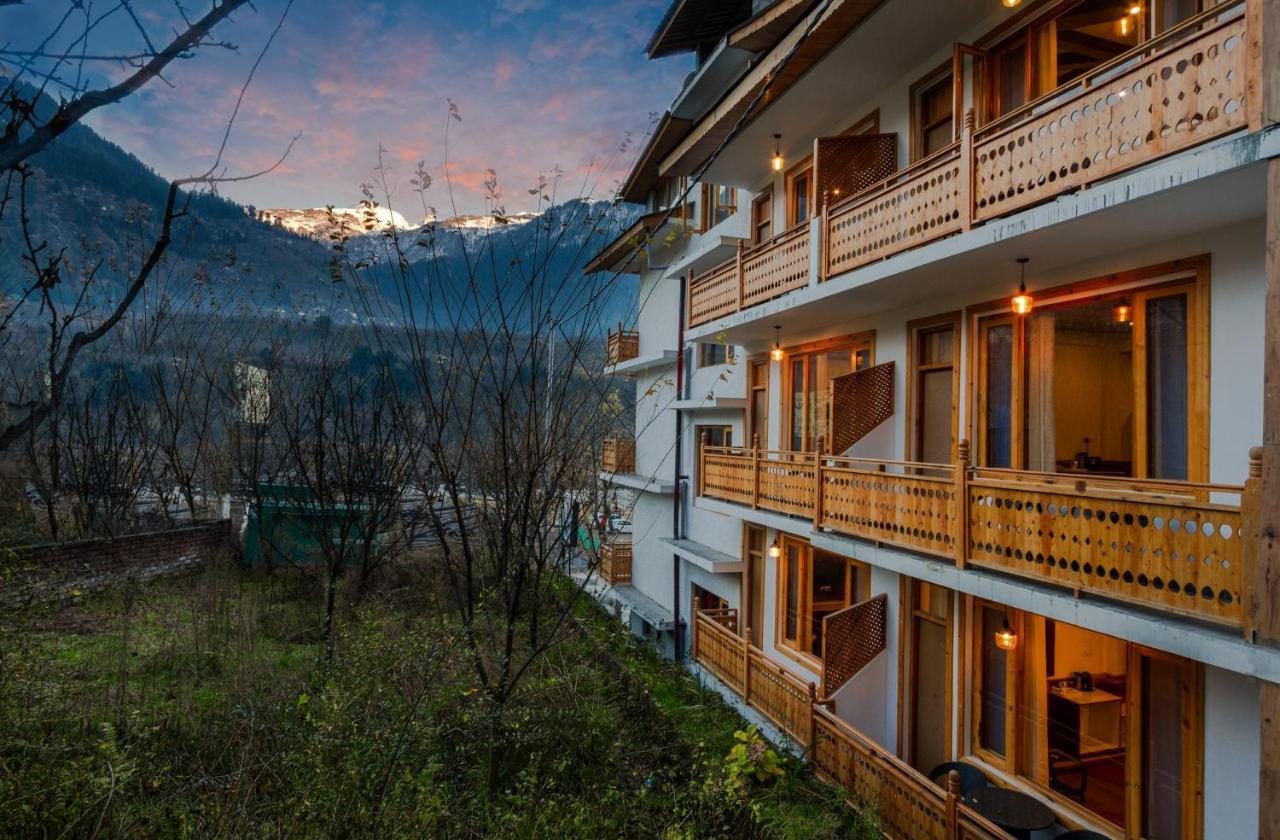 Vaibhav regency Hotell Manāli Exteriör bild