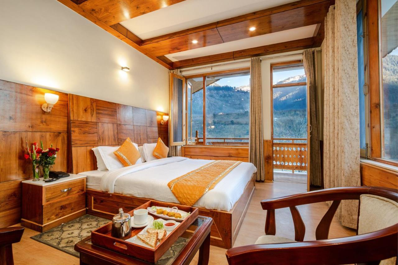 Vaibhav regency Hotell Manāli Exteriör bild
