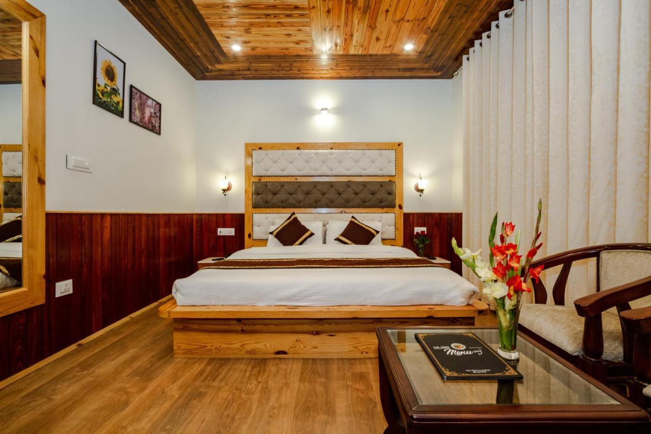 Vaibhav regency Hotell Manāli Exteriör bild