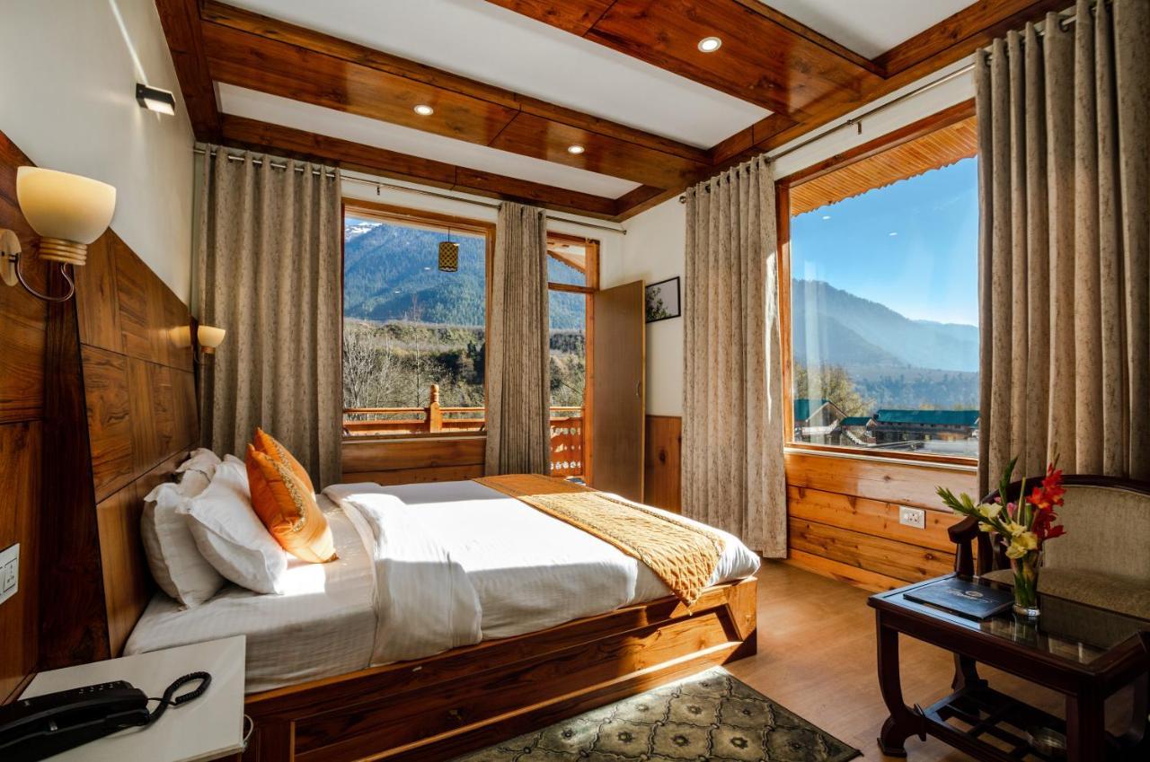 Vaibhav regency Hotell Manāli Exteriör bild