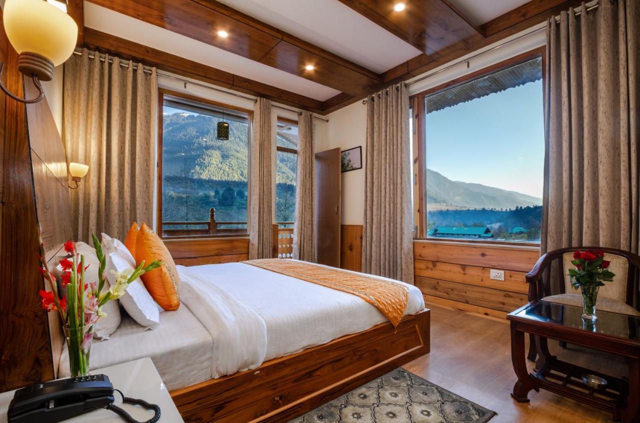 Vaibhav regency Hotell Manāli Exteriör bild