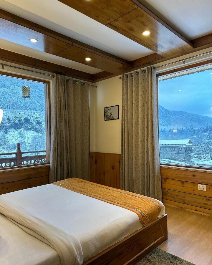Vaibhav regency Hotell Manāli Exteriör bild